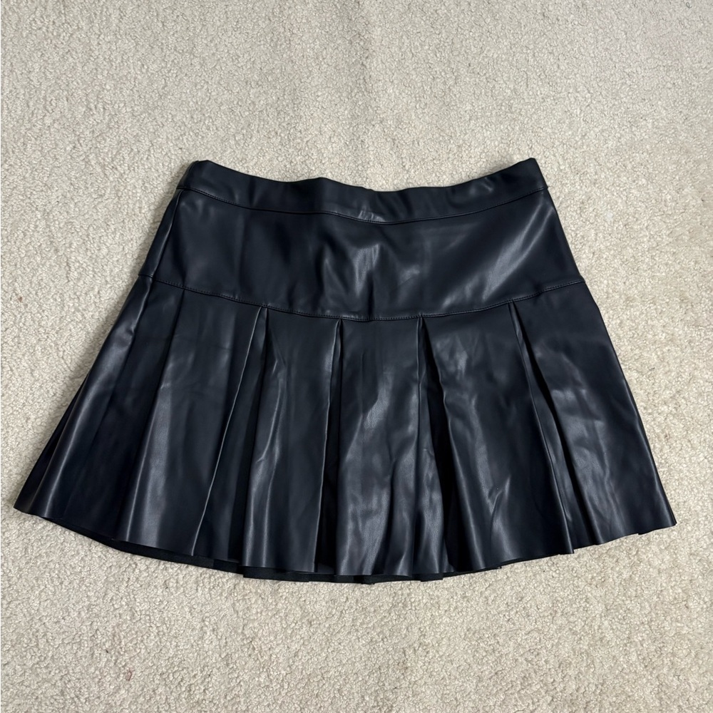 Black Faux Leather Pleated Leather Skirt